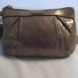 Coach Wristlet w pleated front style 43431